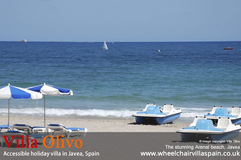 Arenal beach in Jávea on a sunny day